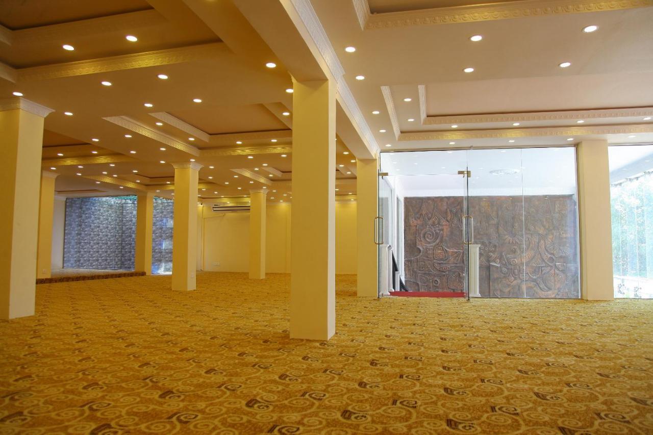 Katunayaka Hotel Nathaliya מראה חיצוני תמונה