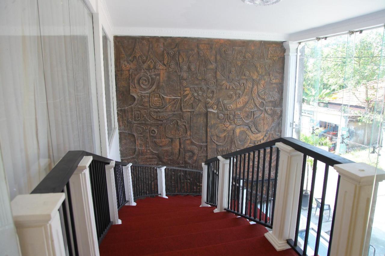 Katunayaka Hotel Nathaliya מראה חיצוני תמונה