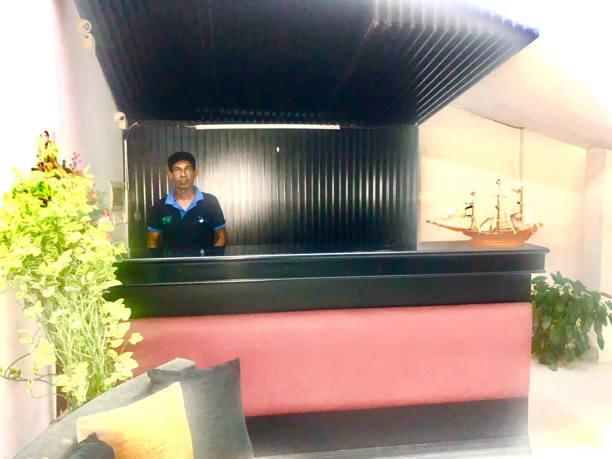 Katunayaka Hotel Nathaliya מראה חיצוני תמונה