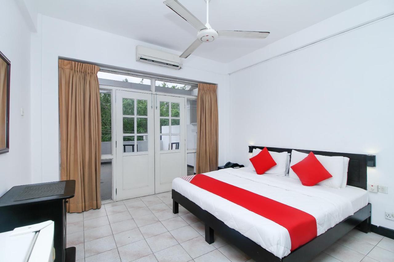 Katunayaka Hotel Nathaliya מראה חיצוני תמונה