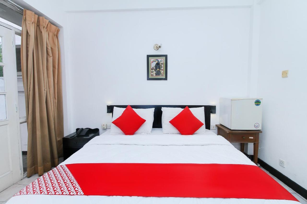 Katunayaka Hotel Nathaliya מראה חיצוני תמונה
