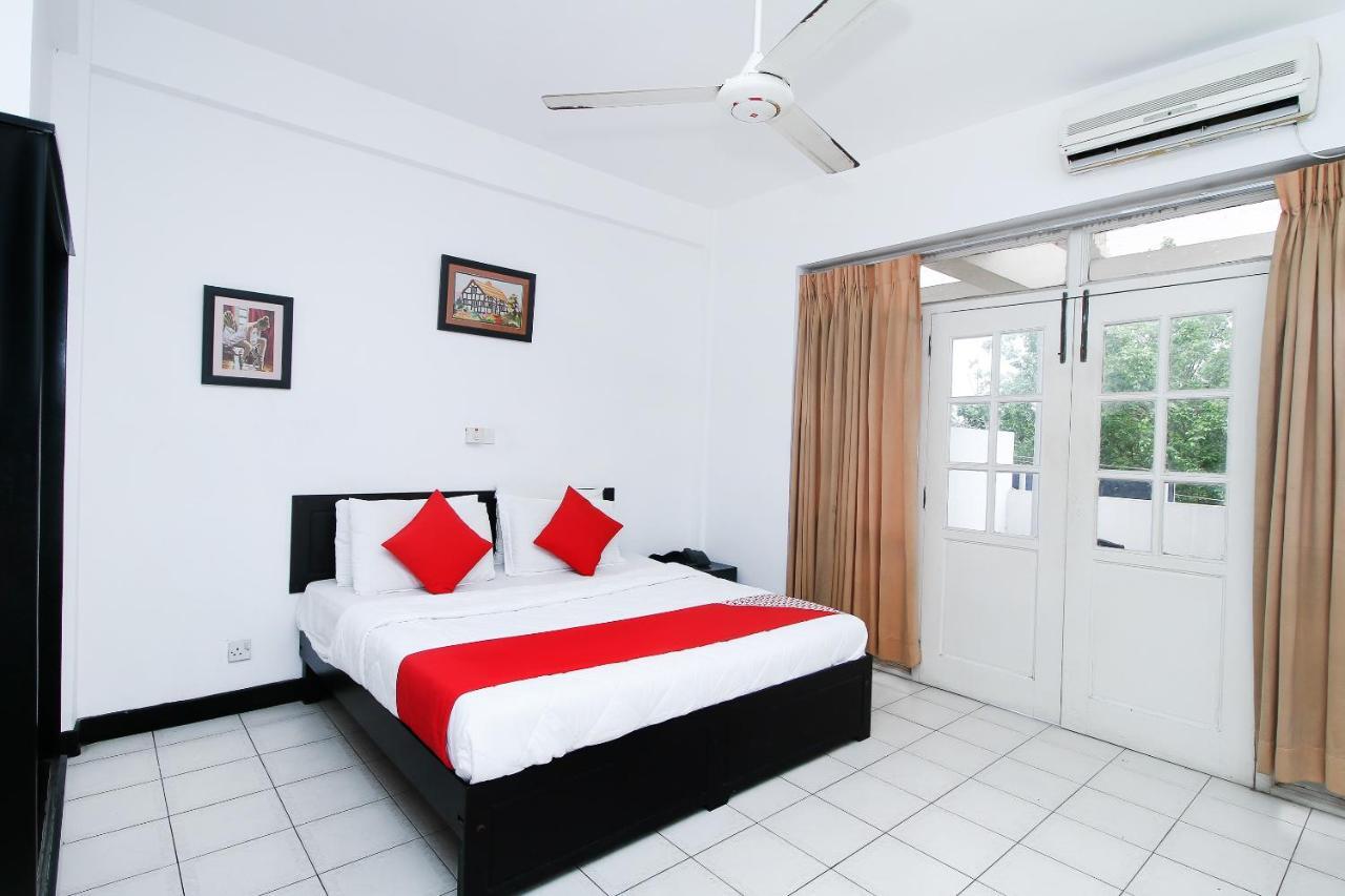 Katunayaka Hotel Nathaliya מראה חיצוני תמונה