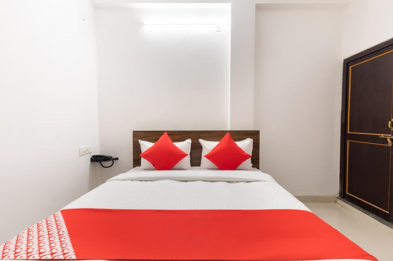 Katunayaka Hotel Nathaliya מראה חיצוני תמונה